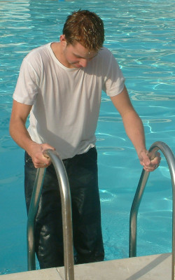 T-shirt and jeans for wet pool ladder training